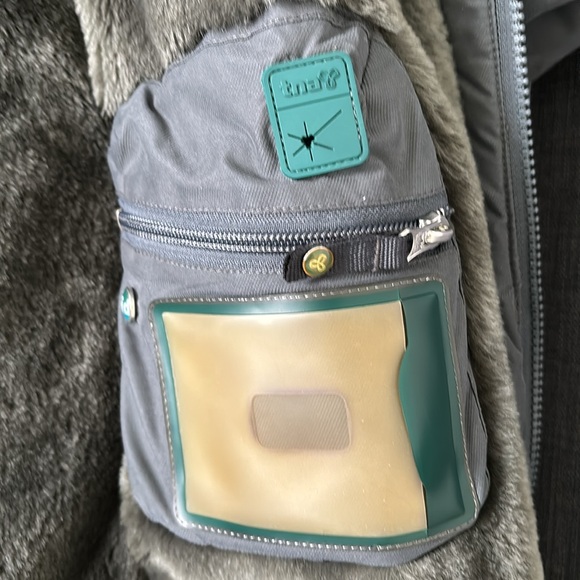 TNA Gun barrel winter coat size L - Picture 16 of 17